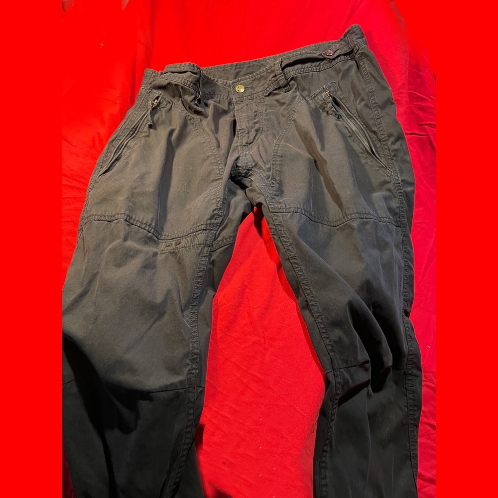 Diesel Men's 34W cotton trousers with zippers and snap pockets
